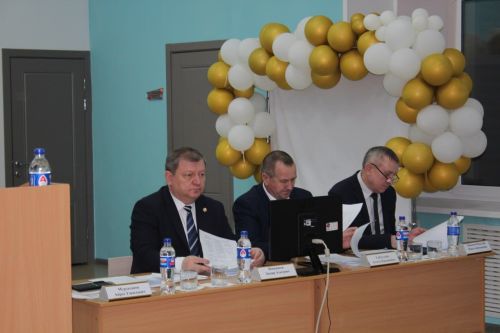 Жители микрорайона железнодорожников встретились с руководством Нурлатского района