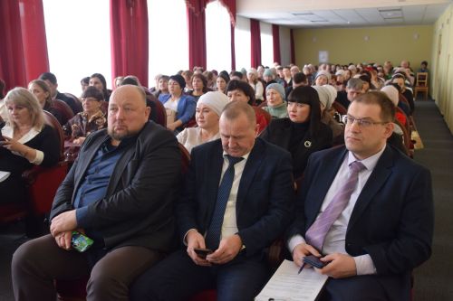 Социальные и медицинские учреждения Нурлатского района обсудили итоги года с главой района