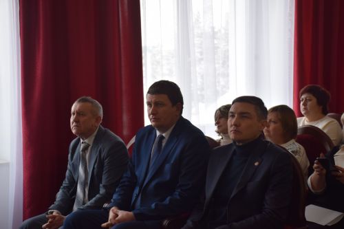 Социальные и медицинские учреждения Нурлатского района обсудили итоги года с главой района
