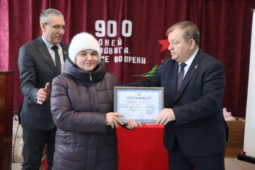 В Староальметьевском сельском поселении подвели итоги работы и вручили сертификаты на доильные аппараты