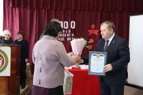 В Староальметьевском сельском поселении подвели итоги работы и вручили сертификаты на доильные аппараты