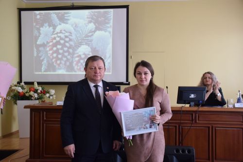Социальные и медицинские учреждения Нурлатского района обсудили итоги года с главой района