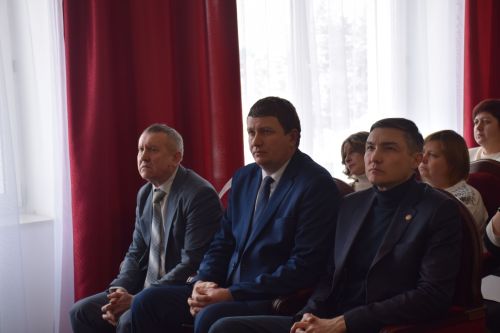 Социальные и медицинские учреждения Нурлатского района обсудили итоги года с главой района