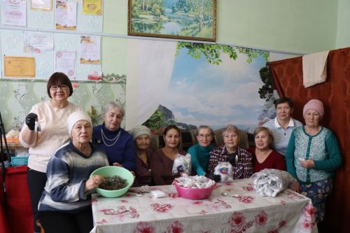 Волонтеры из Вишневой Поляны отправили бойцам 5000 пакетиков чая «Чай солдата»