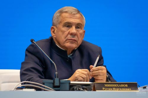 Раис Татарстана поручил усилить работу служб из-за метелей