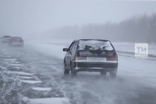 В Татарстане движение автобусов и грузовиков временно ограничили на трассах М5 и М7