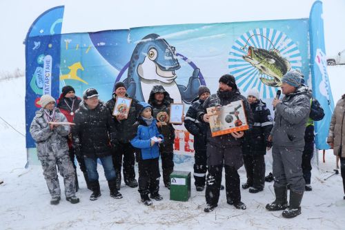 В Нурлате прошел открытый фестиваль зимней рыбалки «Балык. Нурлат 2026»