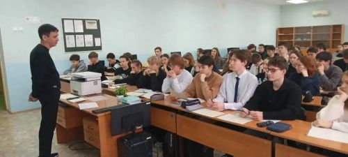 В Нурлатской гимназии прошел интенсивный практикум по математике для будущих выпускников