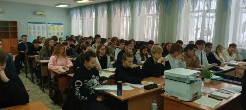 В Нурлатской гимназии прошел интенсивный практикум по математике для будущих выпускников