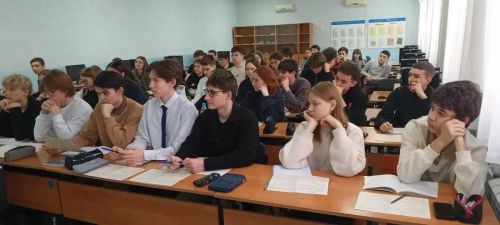 В Нурлатской гимназии прошел интенсивный практикум по математике для будущих выпускников