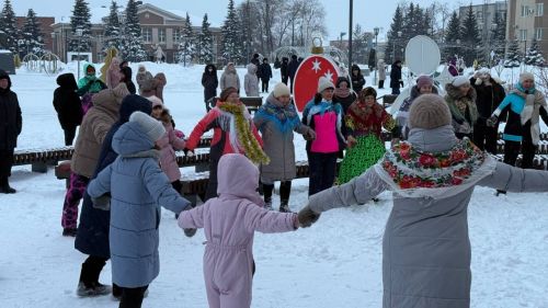 «Рождественские узоры» украсили Центральную площадь Нурлата