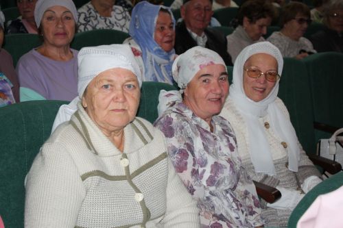 В Нурлате прошел праздничный концерт к Международному дню пожилых людей
