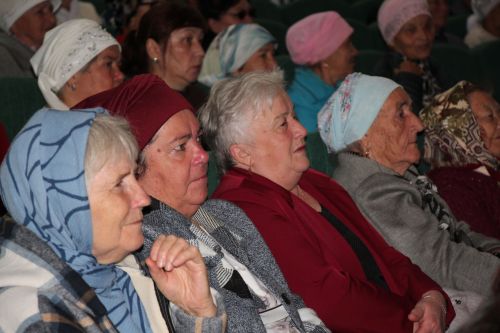 В Нурлате прошел праздничный концерт к Международному дню пожилых людей