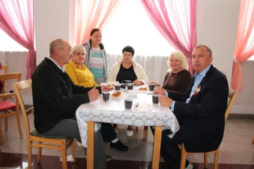 В Нурлате прошел праздничный концерт к Международному дню пожилых людей