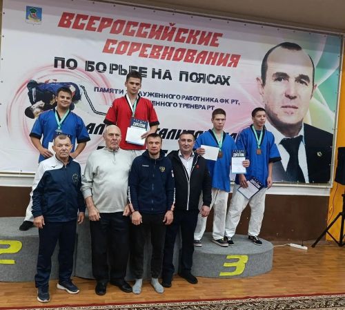 Нурлатлылар якташыбыз истәлегенә ярышларда катнаштылар