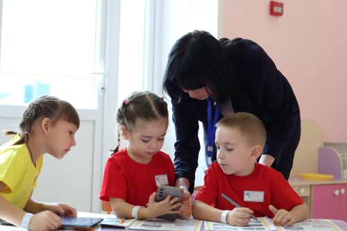 Нурлатта мәктәпкәчә тәрбия өлкәсендә ясалма фәһем куллану мәсьәләсен үзләштерделәр