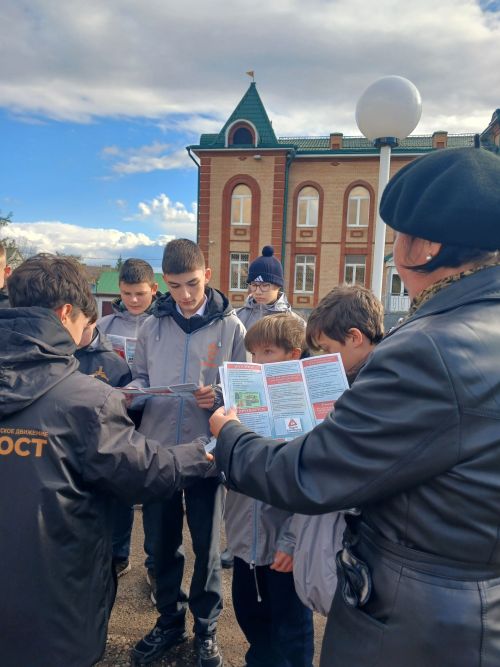 В Нурлате раздали памятки о действиях при угрозе теракта