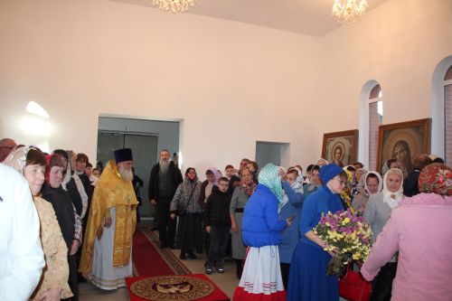Митрополит Кирилл и епископ Филарет возглавили литургию в храме Елаура