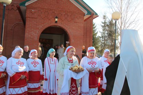 Митрополит Кирилл и епископ Филарет возглавили литургию в храме Елаура