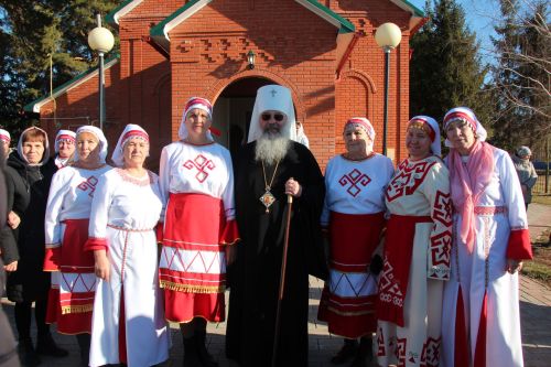 Митрополит Кирилл и епископ Филарет возглавили литургию в храме Елаура