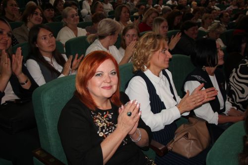 В Нурлате с особым теплом чествовали работников образования