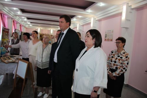 В Нурлате с особым теплом чествовали работников образования