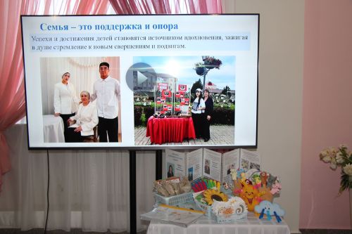 В Нурлате с особым теплом чествовали работников образования