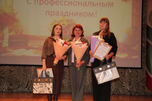 В Нурлате с особым теплом чествовали работников образования