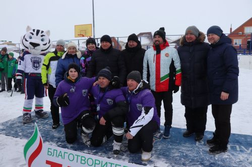 В Нурлате завершился фестиваль «Папа, мама, я – хоккейная семья»