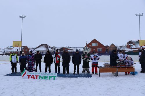 В Нурлате завершился фестиваль «Папа, мама, я – хоккейная семья»