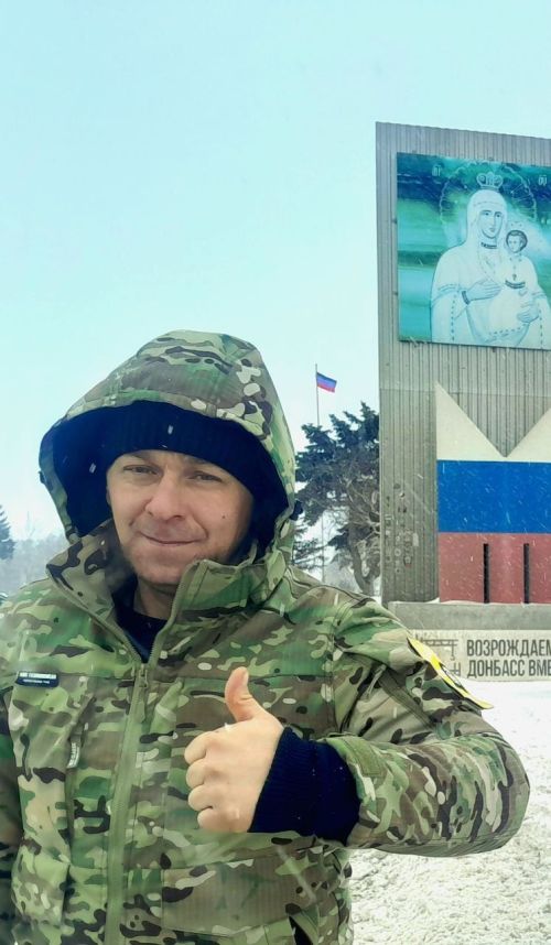 Поэт Александр Арзамасцев посетил бойцов на передовой с «Боевым братством»