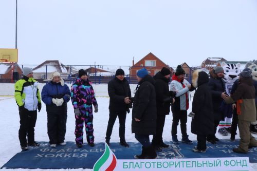 В Нурлате завершился фестиваль «Папа, мама, я – хоккейная семья»