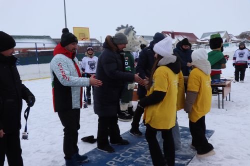 В Нурлате завершился фестиваль «Папа, мама, я – хоккейная семья»