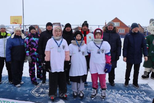 В Нурлате завершился фестиваль «Папа, мама, я – хоккейная семья»
