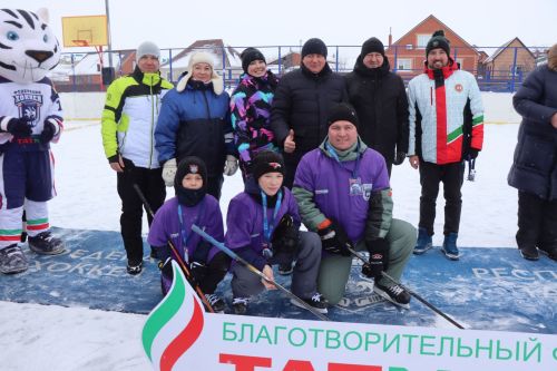 В Нурлате завершился фестиваль «Папа, мама, я – хоккейная семья»
