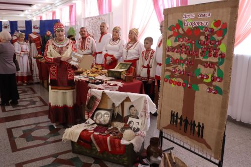 Родословная – живая история: в Нурлате прошел фестиваль семейных традиций