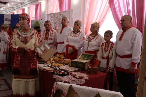 Родословная – живая история: в Нурлате прошел фестиваль семейных традиций