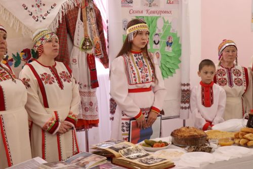 Родословная – живая история: в Нурлате прошел фестиваль семейных традиций
