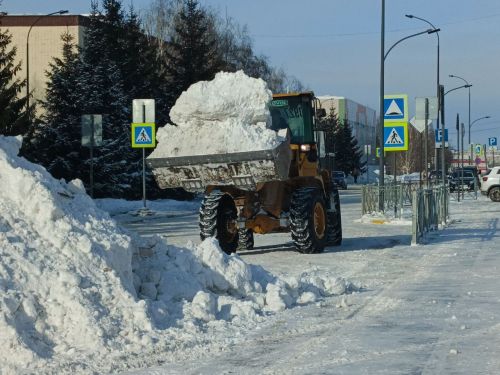 В Нурлате с начала года вывезено 20 тысяч тонн снега