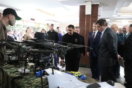 К итоговой сессии Совета района нурлатцы развернули масштабную выставку, посвященную достижениям района