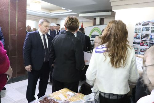 К итоговой сессии Совета района нурлатцы развернули масштабную выставку, посвященную достижениям района