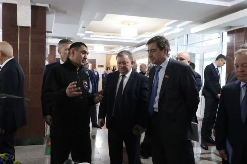 К итоговой сессии Совета района нурлатцы развернули масштабную выставку, посвященную достижениям района