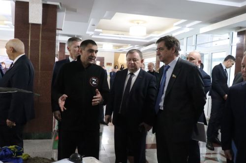 К итоговой сессии Совета района нурлатцы развернули масштабную выставку, посвященную достижениям района