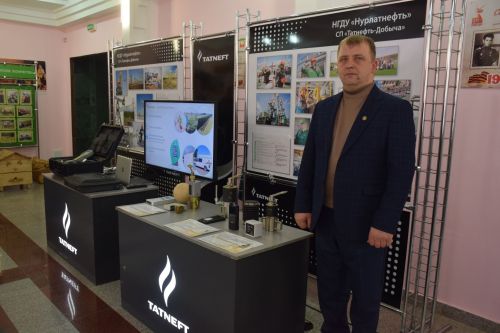 К итоговой сессии Совета района нурлатцы развернули масштабную выставку, посвященную достижениям района