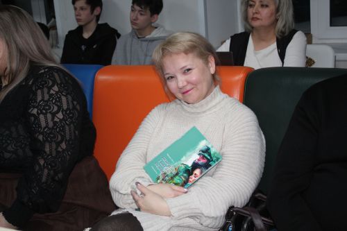 «Возвращайся с победой, родной!»: В Нурлате прошла презентация нового сборника стихов Маргариты Литта