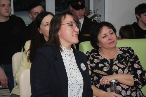 «Возвращайся с победой, родной!»: В Нурлате прошла презентация нового сборника стихов Маргариты Литта