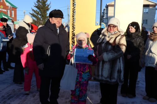 В сквере Журналистов города Нурлат открыли «Древо дружбы»
