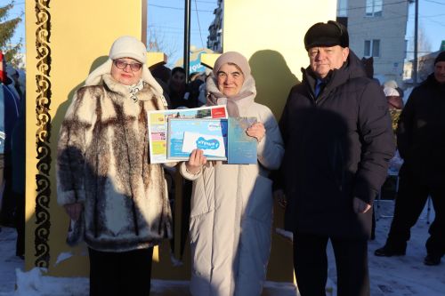 В сквере Журналистов города Нурлат открыли «Древо дружбы»