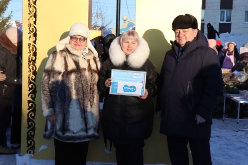 В сквере Журналистов города Нурлат открыли «Древо дружбы»