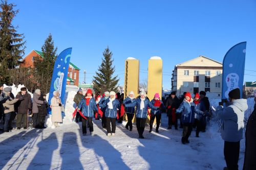 В сквере Журналистов города Нурлат открыли «Древо дружбы»
